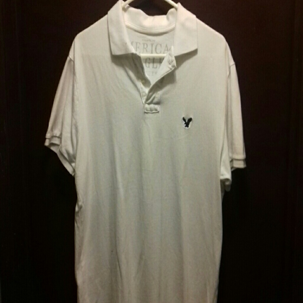Men's American Eagle polo size Large.